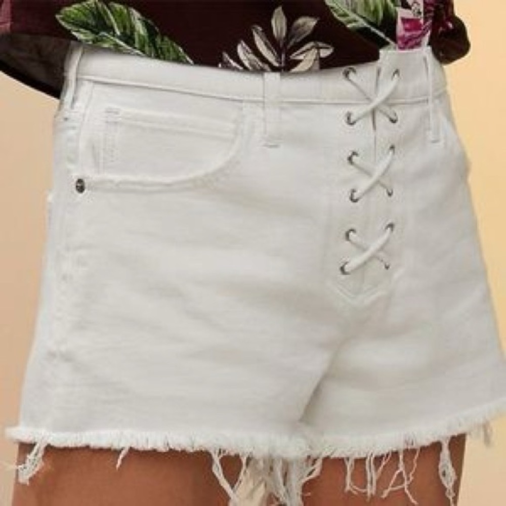 NWT Express lace up vintage mid rise stretch shortie short size 0